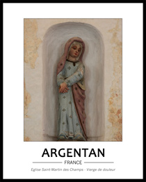 Statue en bois polychrome repr�sentant la vierge de douleur