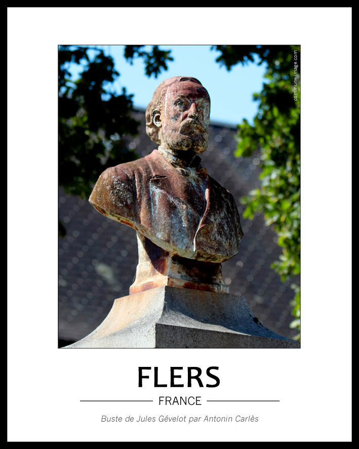 Buste de Jules G�velot devant le ch�teau de Flers