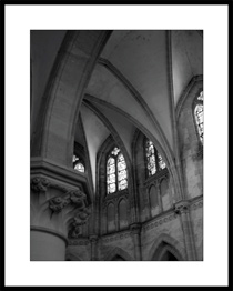 Chapiteaux, vo�tes et vitraux de l'�glise de Gac�
